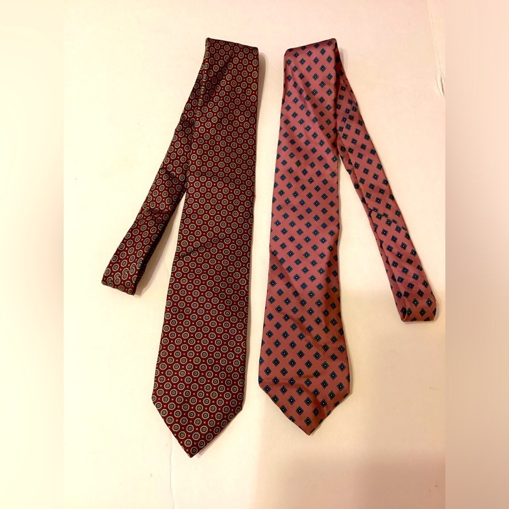2 Envoy men’s silk necktie